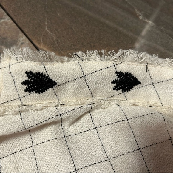 Cute top - Picture 3 of 8